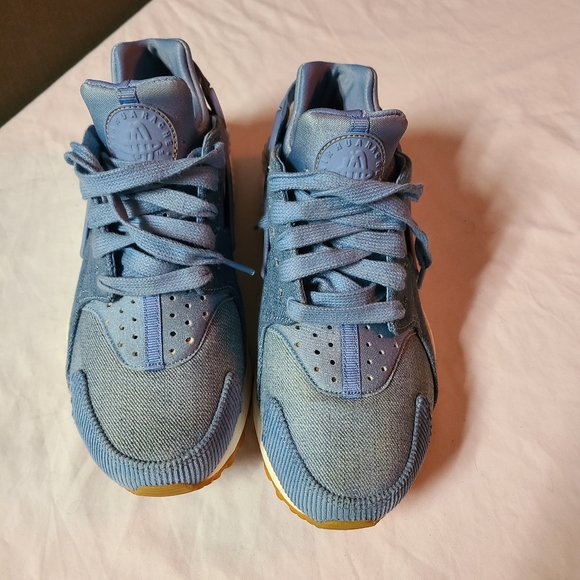 Nike Air Huarache Run SE - December Sky - Picture 8 of 15